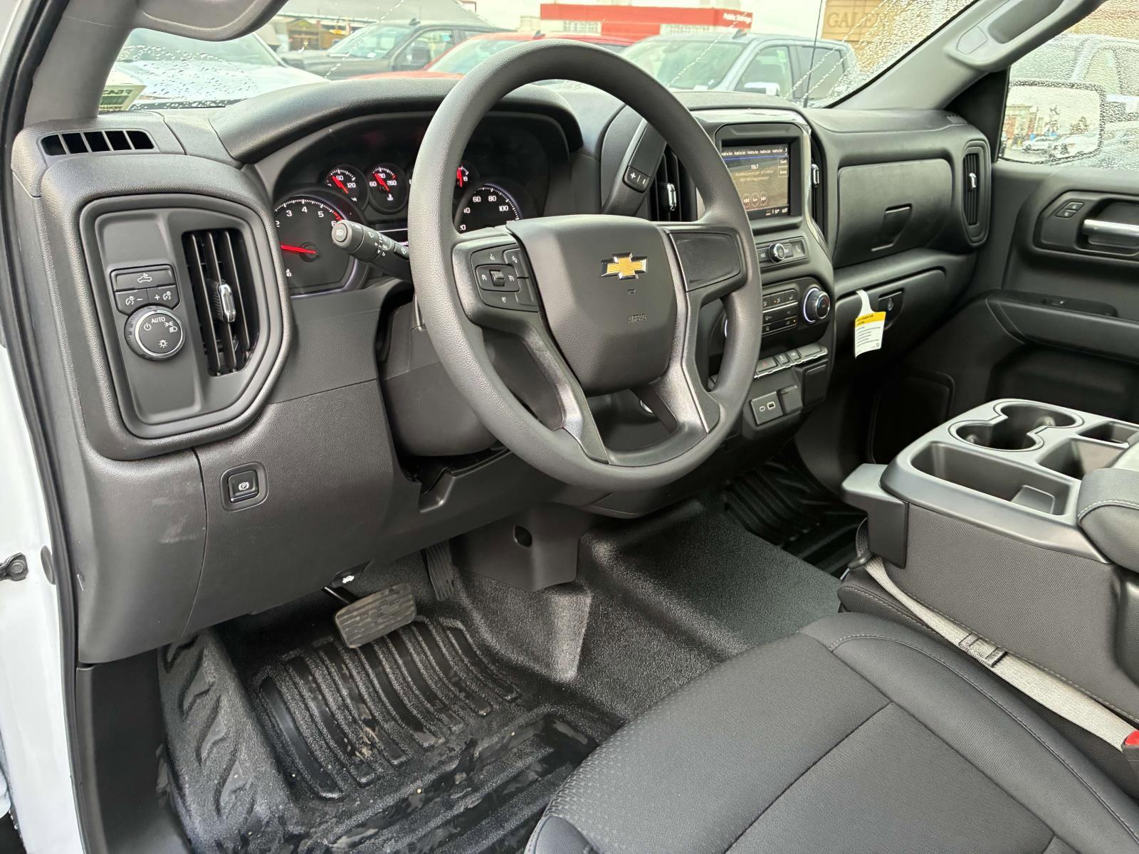 2025 Chevrolet Silverado 1500 Vehicle Photo in LOS ANGELES, CA 90007-3794