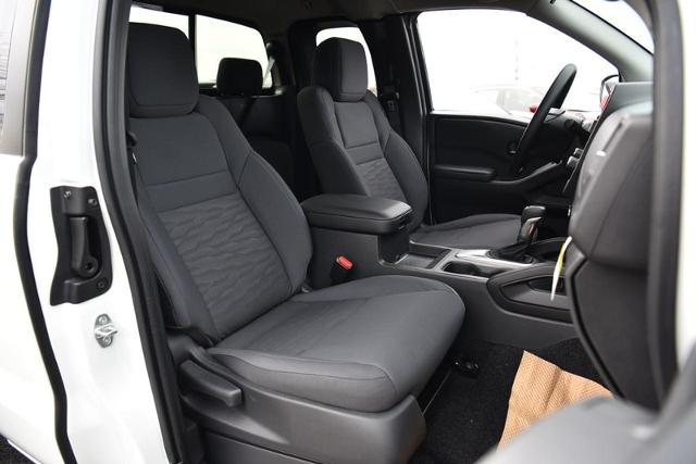 2025 Nissan Frontier Vehicle Photo in Ballwin, MO 63011