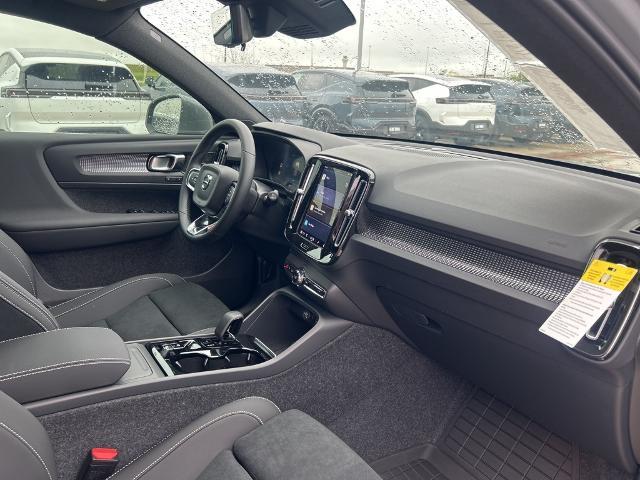 2025 Volvo XC40 Vehicle Photo in Grapevine, TX 76051