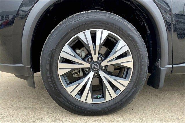 2023 Nissan Rogue Vehicle Photo in TOPEKA, KS 66609-0000