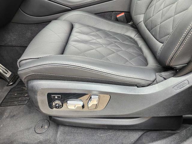 2025 BMW X6 xDrive40i Vehicle Photo in PLANO, TX 75024