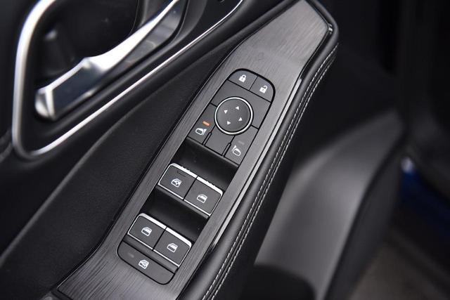 2025 Nissan Rogue Vehicle Photo in Ballwin, MO 63011