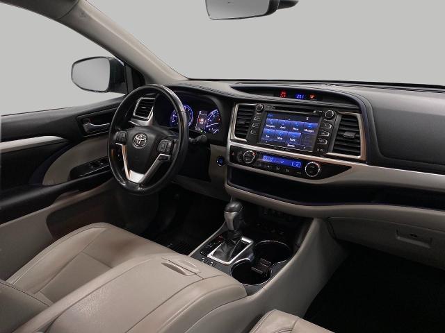 2018 Toyota Highlander Vehicle Photo in Appleton, WI 54913