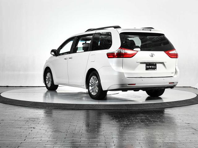2016 Toyota Sienna Vehicle Photo in DALLAS, TX 75235