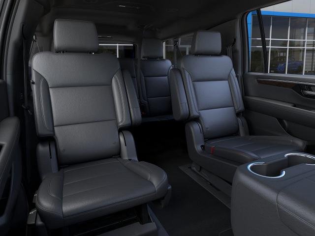 2025 Chevrolet Suburban Vehicle Photo in Roslyn, NY 11576