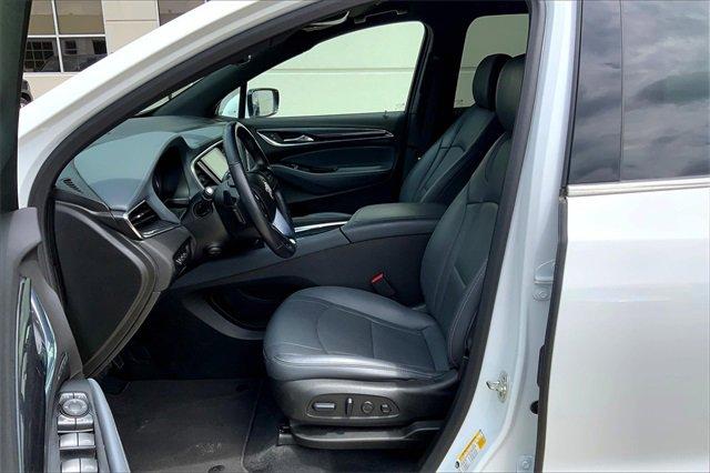 2024 Buick Enclave Vehicle Photo in TOPEKA, KS 66609-0000