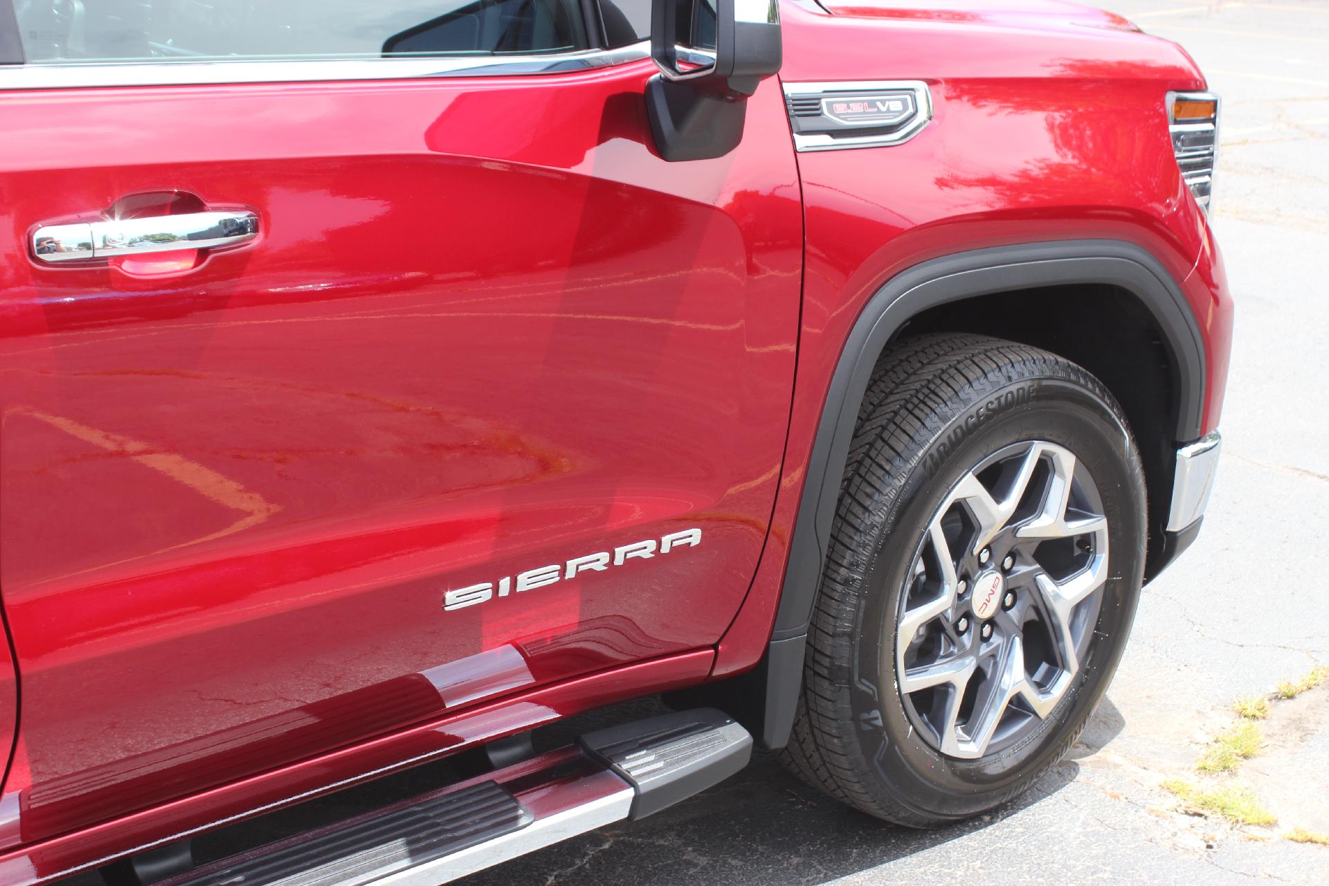 2025 GMC Sierra 1500 Vehicle Photo in AURORA, CO 80012-4011