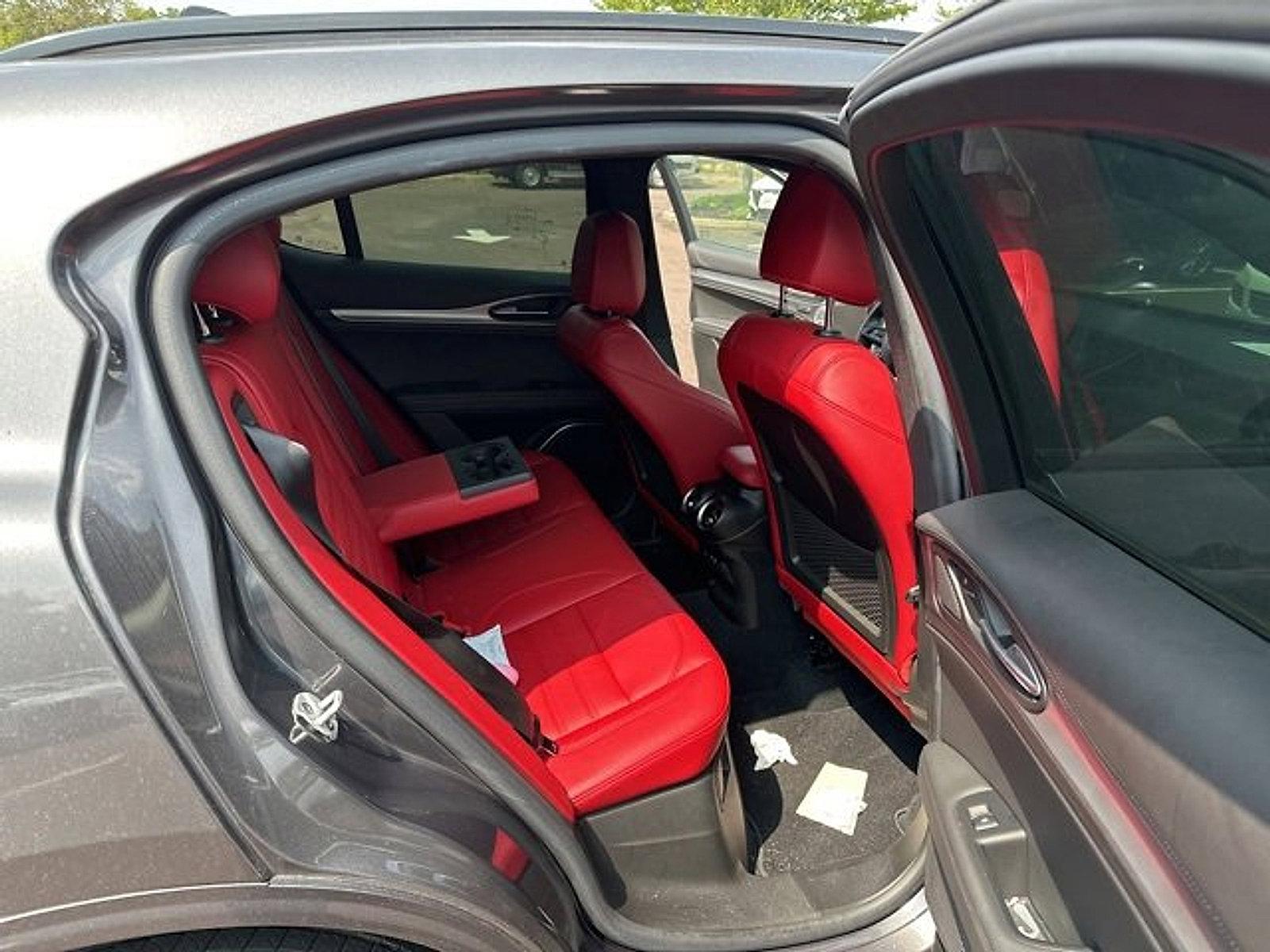 2022 Alfa Romeo Stelvio Vehicle Photo in Willow Grove, PA 19090