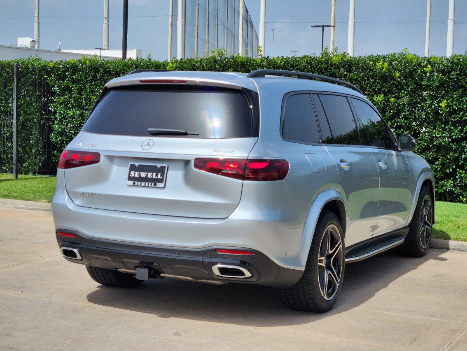 2025 Mercedes-Benz GLS Vehicle Photo in HOUSTON, TX 77079