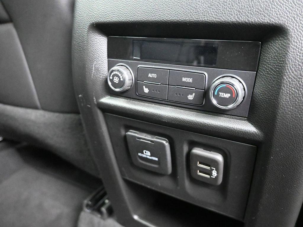 2023 Chevrolet Traverse Vehicle Photo in Cedar Rapids, IA 52402