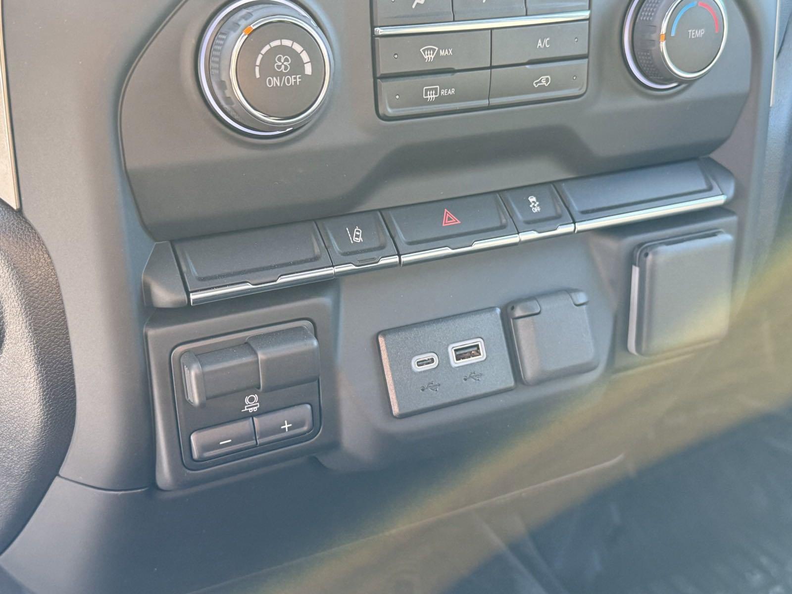 2024 Chevrolet Silverado 2500 HD Vehicle Photo in GEORGETOWN, TX 78626-7508