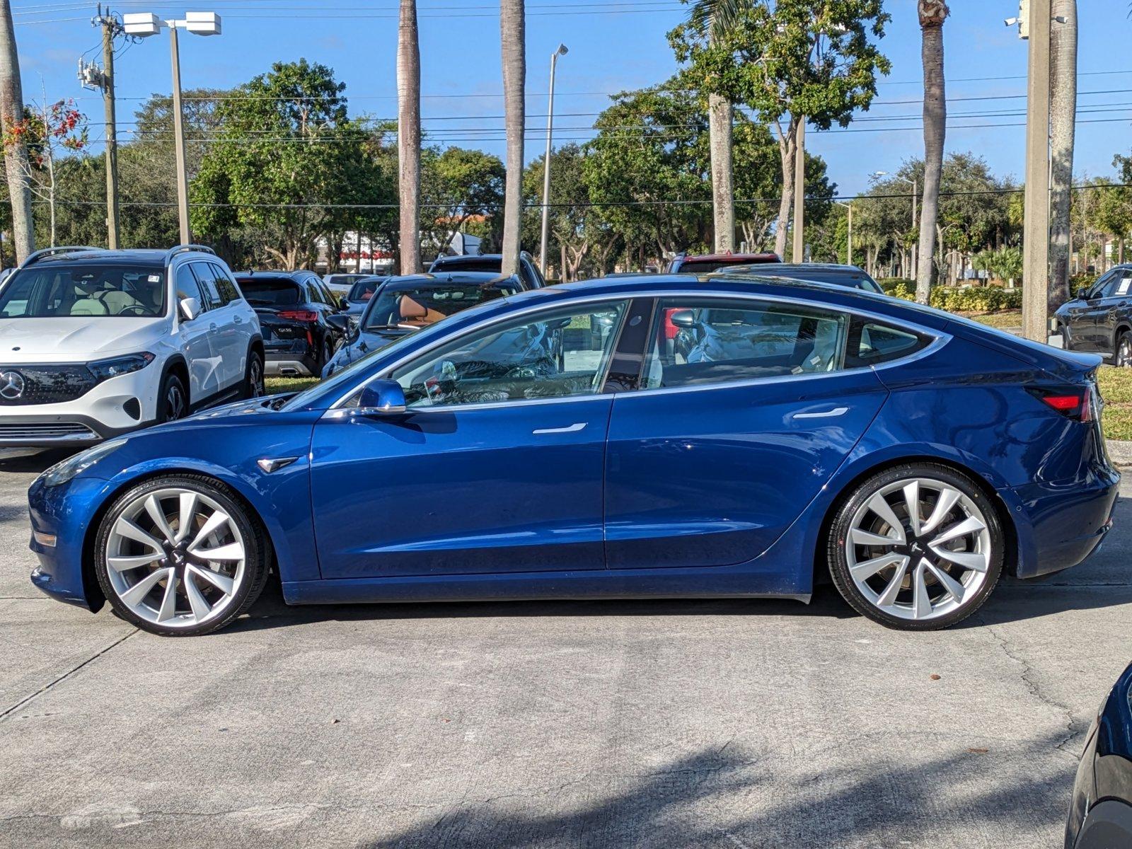 2018 Tesla Model 3 Vehicle Photo in WEST PALM BEACH, FL 33407-3296