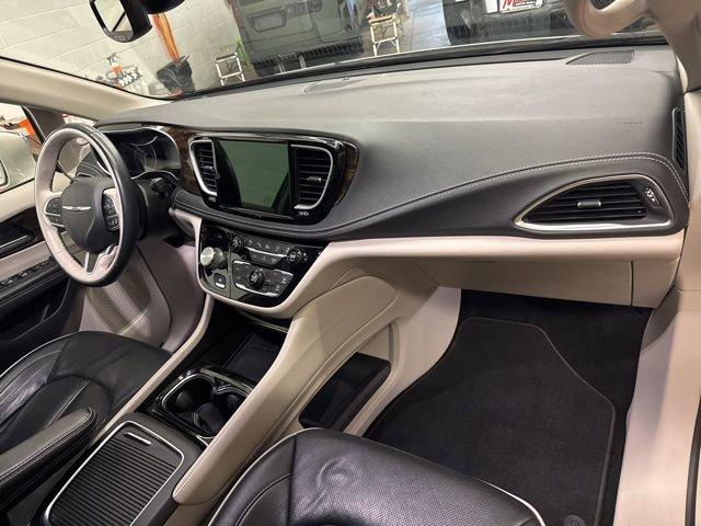 2021 Chrysler Pacifica Vehicle Photo in MEDINA, OH 44256-9631