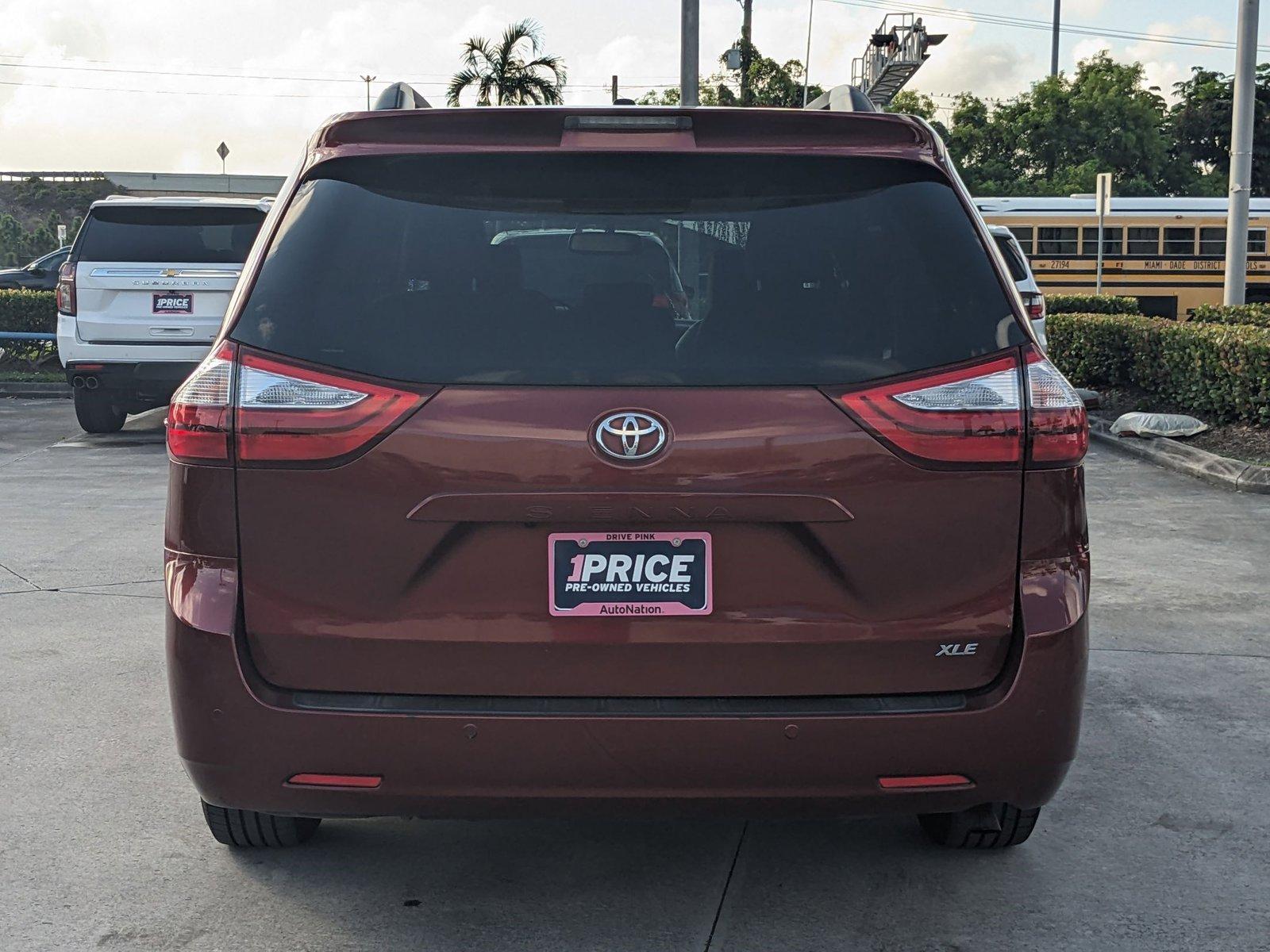 2015 Toyota Sienna Vehicle Photo in MIAMI, FL 33172-3015