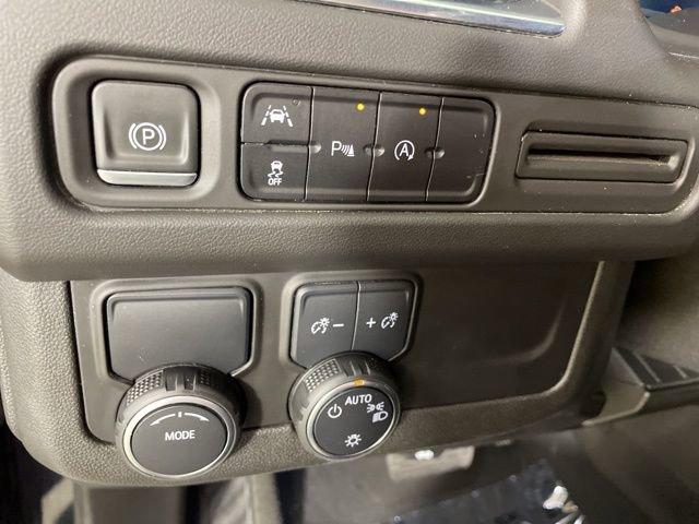 2023 Chevrolet Suburban Vehicle Photo in PHOENIX, AZ 85014-3381