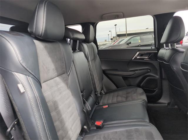 2024 Mitsubishi Outlander Vehicle Photo in AURORA, CO 80012-4011