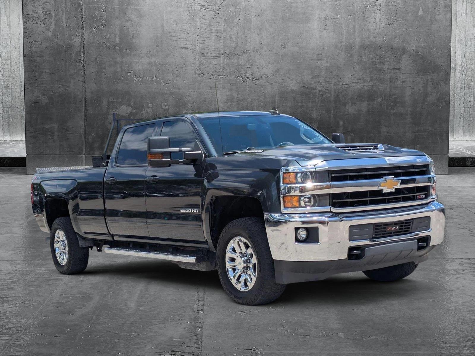 2018 Chevrolet Silverado 2500 HD Vehicle Photo in GREENACRES, FL 33463-3207