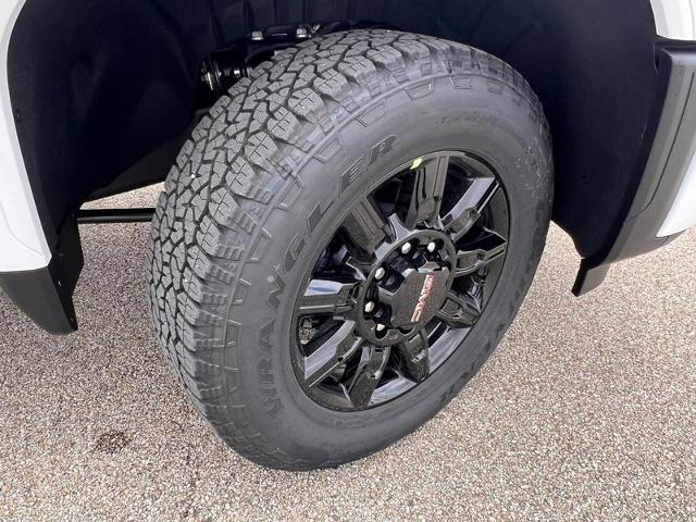 2025 GMC Sierra 2500 HD Vehicle Photo in EFFINGHAM, IL 62401-2832