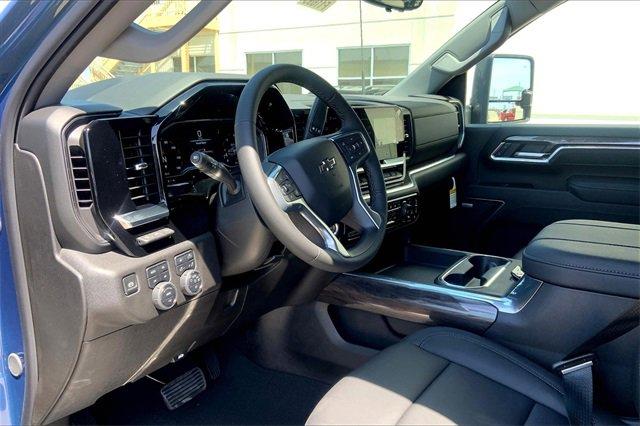 2025 Chevrolet Silverado 2500 HD Vehicle Photo in TOPEKA, KS 66609-0000