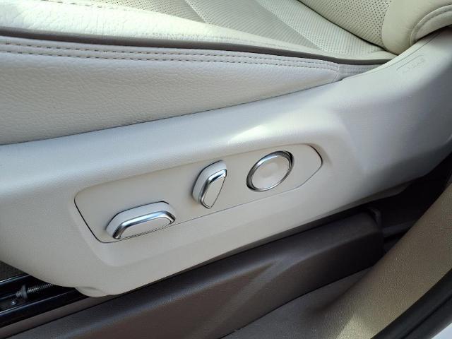 2021 GMC Yukon Vehicle Photo in HENDERSON, NC 27536-2966