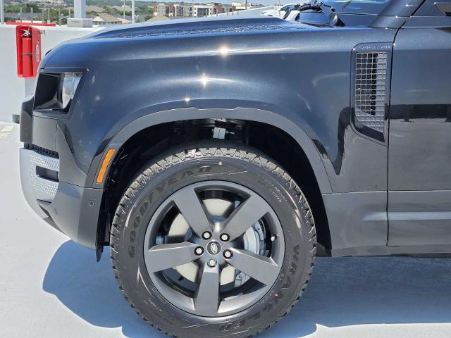 2025 Defender Vehicle Photo in AUSTIN, TX 78717