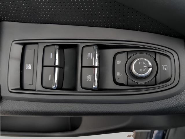 2025 Subaru Ascent Vehicle Photo in Green Bay, WI 54304