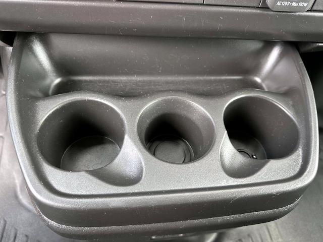 2023 GMC Savana Cargo Van Vehicle Photo in Roslyn, NY 11576