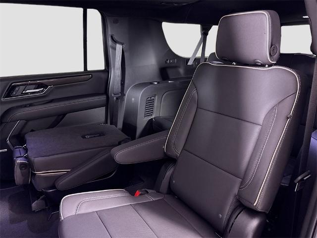 2025 GMC Yukon XL Vehicle Photo in PUYALLUP, WA 98371-4149