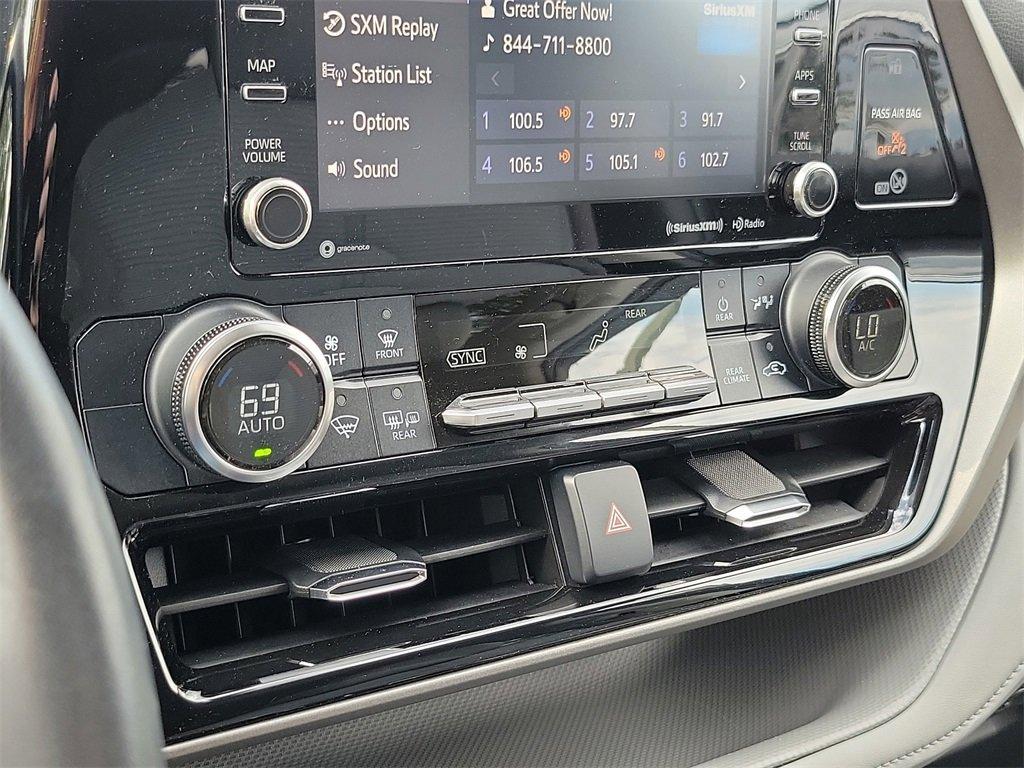 2020 Toyota Highlander Vehicle Photo in Muncy, PA 17756