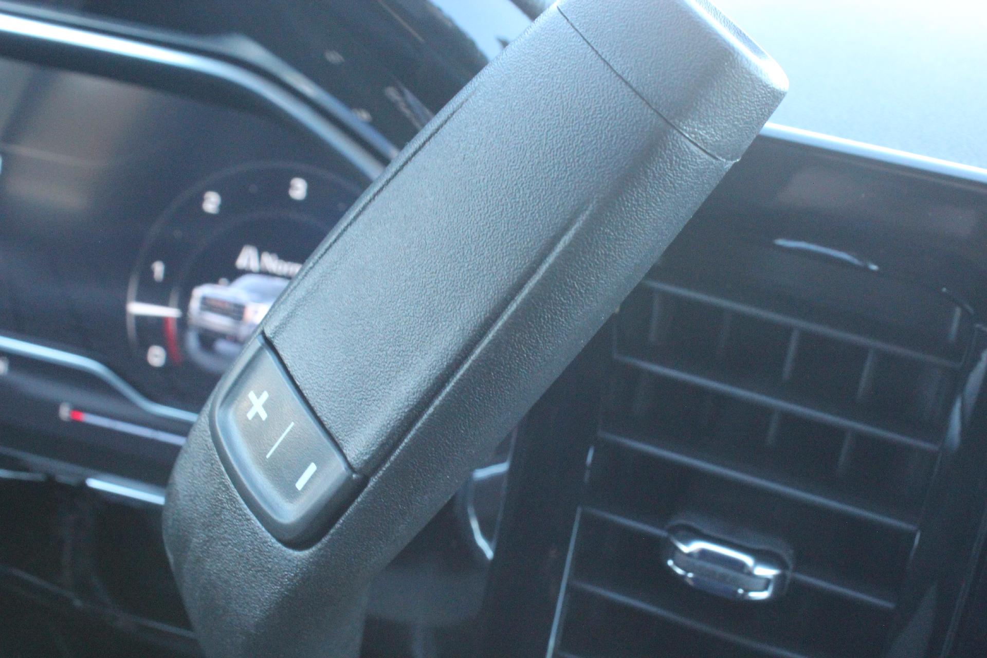2025 GMC Sierra 2500 HD Vehicle Photo in AURORA, CO 80012-4011