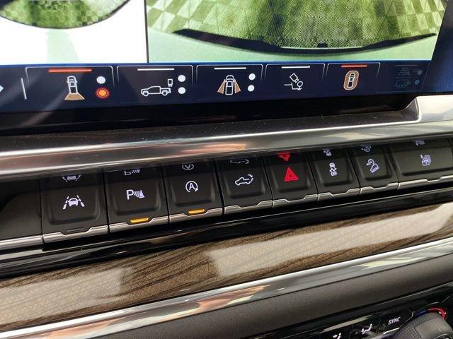 2025 Chevrolet Silverado 1500 Vehicle Photo in PHOENIX, AZ 85014-3381