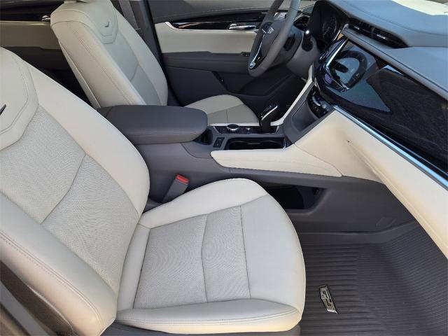 2025 Cadillac XT6 Vehicle Photo in Oklahoma City, OK 73114