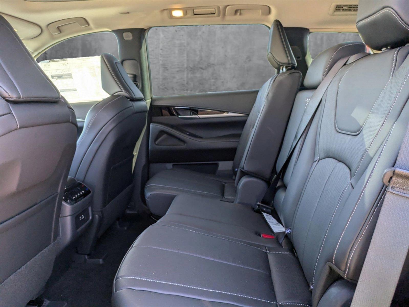2025 INFINITI QX60 Vehicle Photo in Tustin, CA 92782
