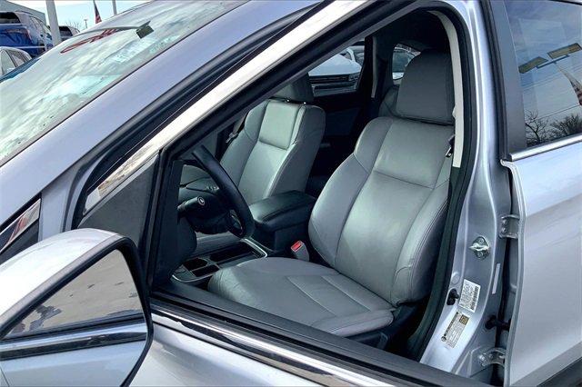 2015 Honda CR-V Vehicle Photo in KANSAS CITY, MO 64114-4502