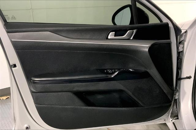 2022 Kia K5 Vehicle Photo in Lees Summit, MO 64086