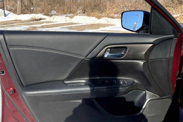 2016 Honda Accord Sedan Vehicle Photo in KANSAS CITY, MO 64114-4545