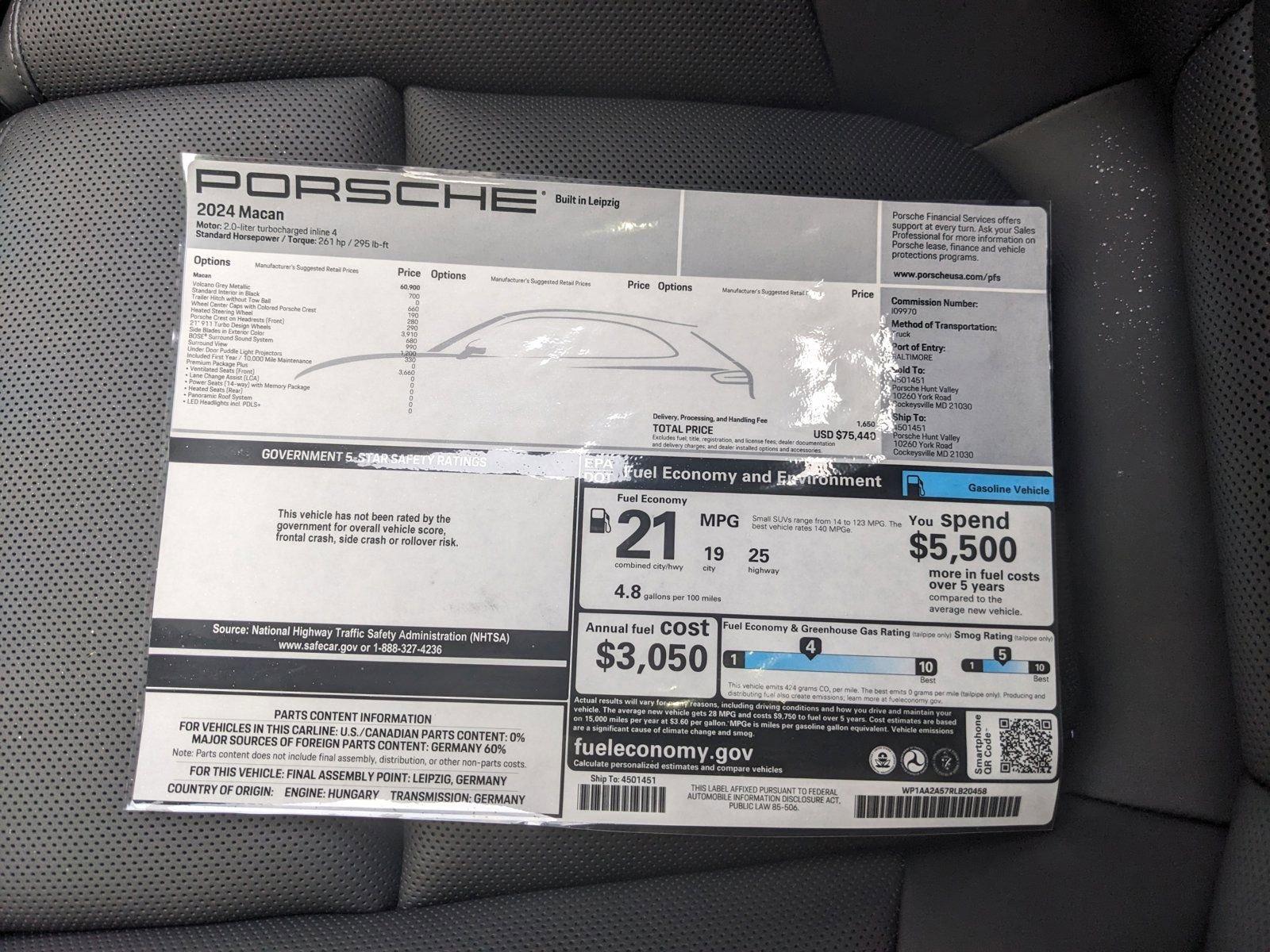 2024 Porsche Macan Vehicle Photo in Towson, MD 21204