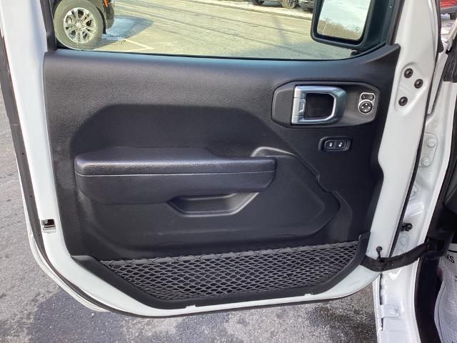 2023 Jeep Wrangler Vehicle Photo in Gardner, MA 01440