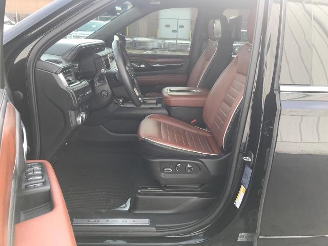 2023 GMC Yukon XL Vehicle Photo in GREEN BAY, WI 54303-3330