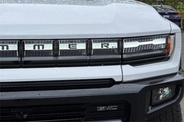 2025 GMC HUMMER EV SUV Vehicle Photo in ELK GROVE, CA 95757-8703