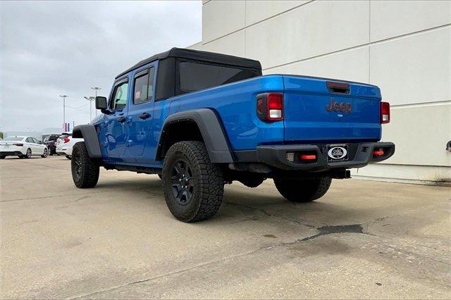 2022 Jeep Gladiator Vehicle Photo in TOPEKA, KS 66609-0000