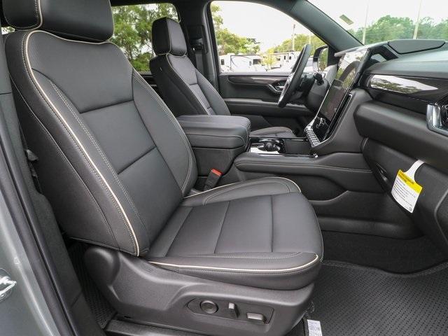 2025 GMC Yukon XL Vehicle Photo in HOMOSASSA, FL 34448-1461
