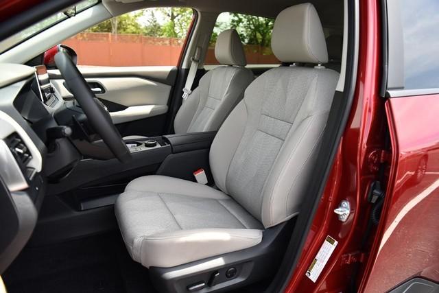 2025 Nissan Rogue Vehicle Photo in Ballwin, MO 63011