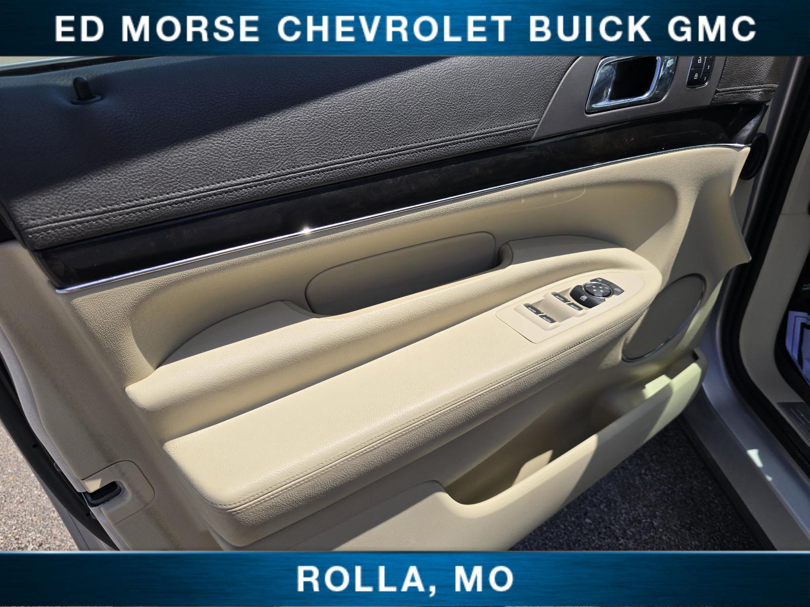 2014 Lincoln MKT Vehicle Photo in Rolla, MO 65401