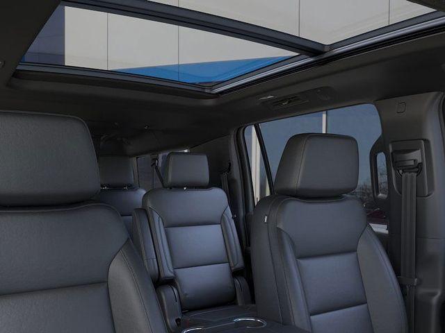 2025 Chevrolet Suburban Vehicle Photo in DANBURY, CT 06810-5034