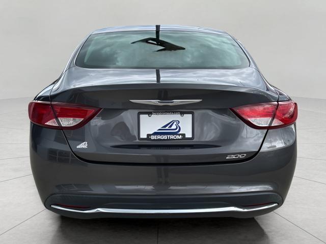 2015 Chrysler 200 Vehicle Photo in MANITOWOC, WI 54220-5838