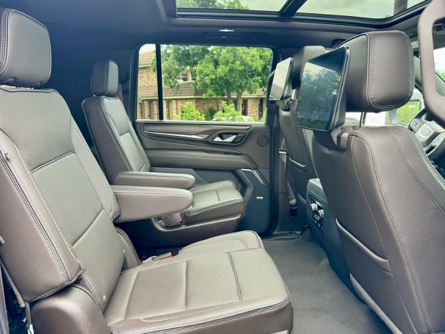 2024 GMC Yukon XL Vehicle Photo in DALLAS, TX 75209-3016
