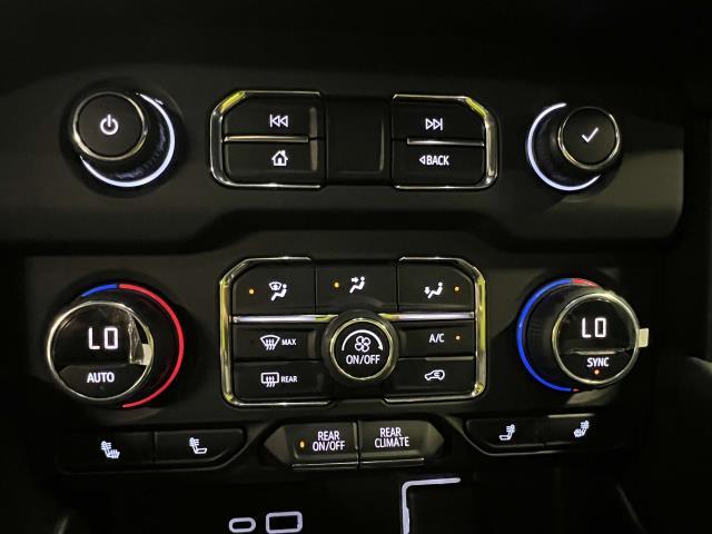 2021 Chevrolet Suburban Vehicle Photo in Roslyn, NY 11576