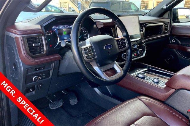 2022 Ford Expedition Vehicle Photo in TOPEKA, KS 66609-0000