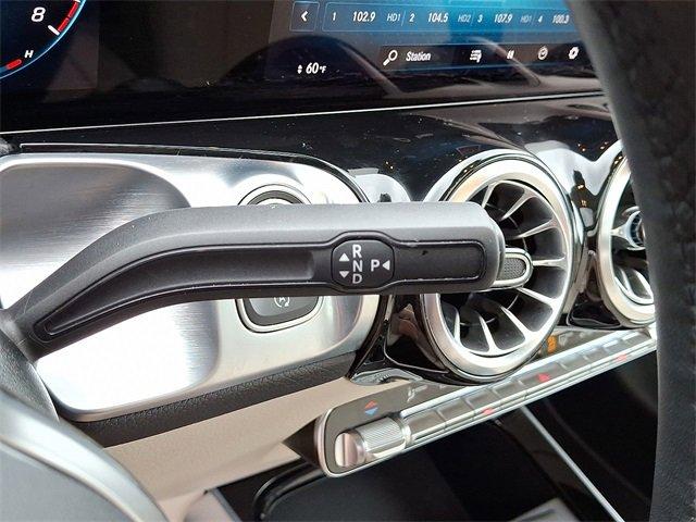 2022 Mercedes-Benz GLB Vehicle Photo in Willow Grove, PA 19090